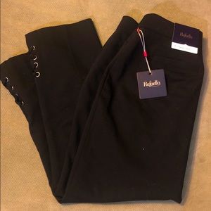 🏷Rafaella Criss-Cross Classic Capri - Size 4